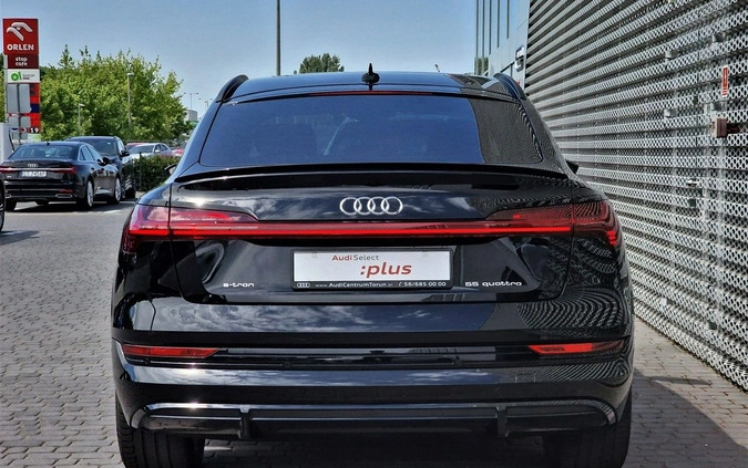 Audi e-tron cena 325900 przebieg: 4200, rok produkcji 2021 z Mikstat małe 562